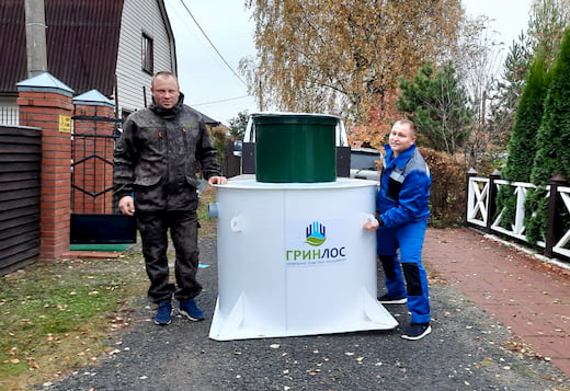 Рабочие с септиком ГРИНЛОС